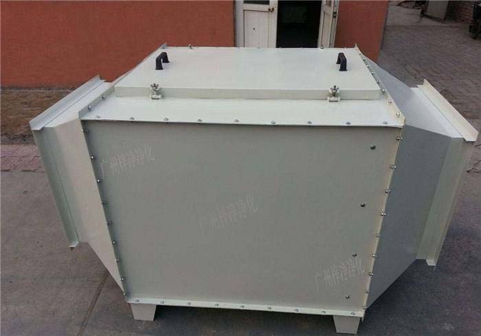 空氣過濾箱內部結構裝的初效空氣過濾器,高效空氣過濾器,風機。 空氣過濾箱內部結構裝的初效空氣過濾器,高效空氣過濾器,風機。